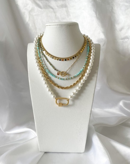 Beaded necklace pink