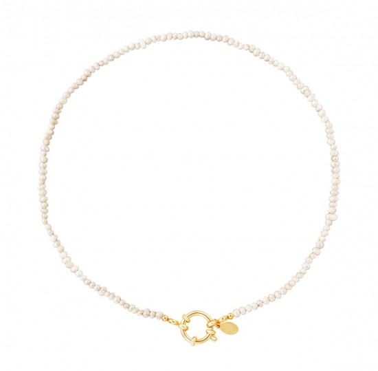 Necklace white beads