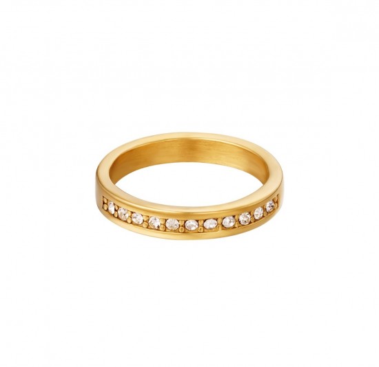 Ring with zirconia stones gold