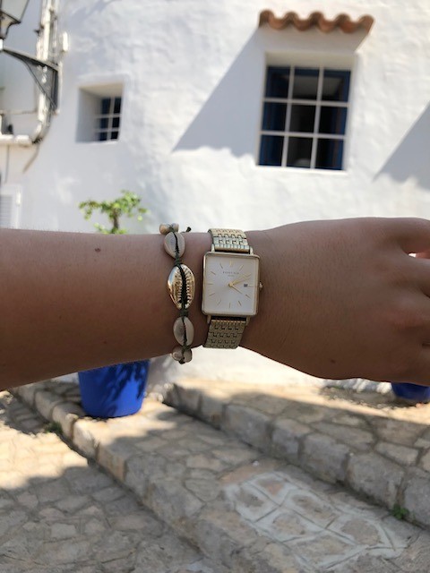 ShShell bracelet with gold or silver shells