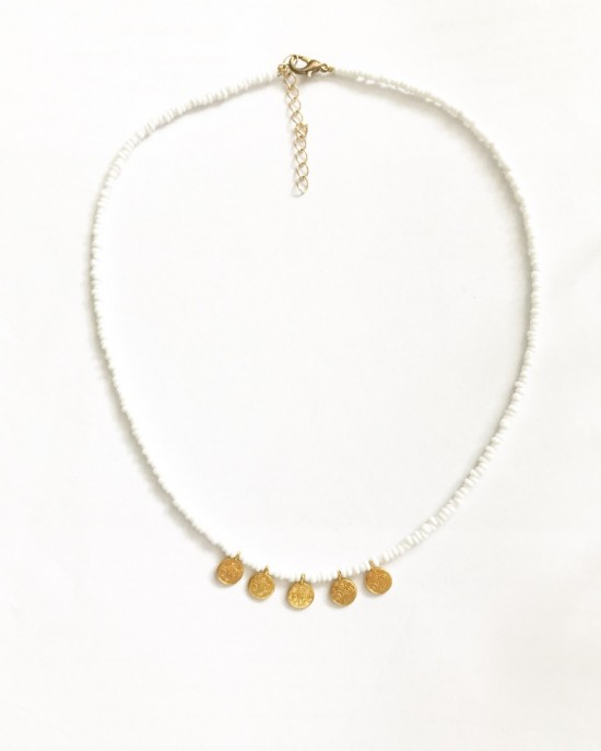 White necklace with 5 coins gold