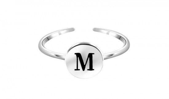 Ring with letter