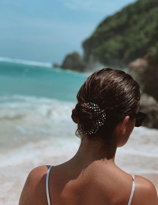 Scrunchie black with dots
